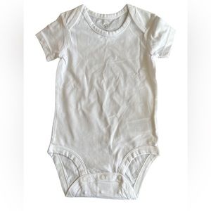 BUNDLE Brand new babies onesie pack of 3— size 18 months